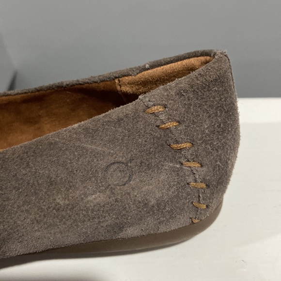 Born leather loafers with fringe beautiful gray EUC women's 9 - Picture 3 of 10